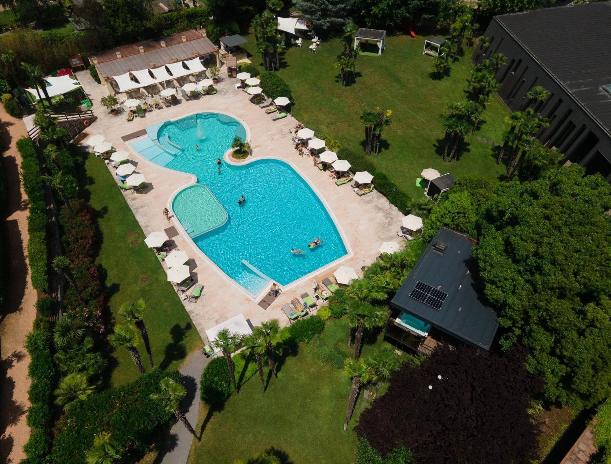 Astoria Resort Riva del Garda Esterno foto