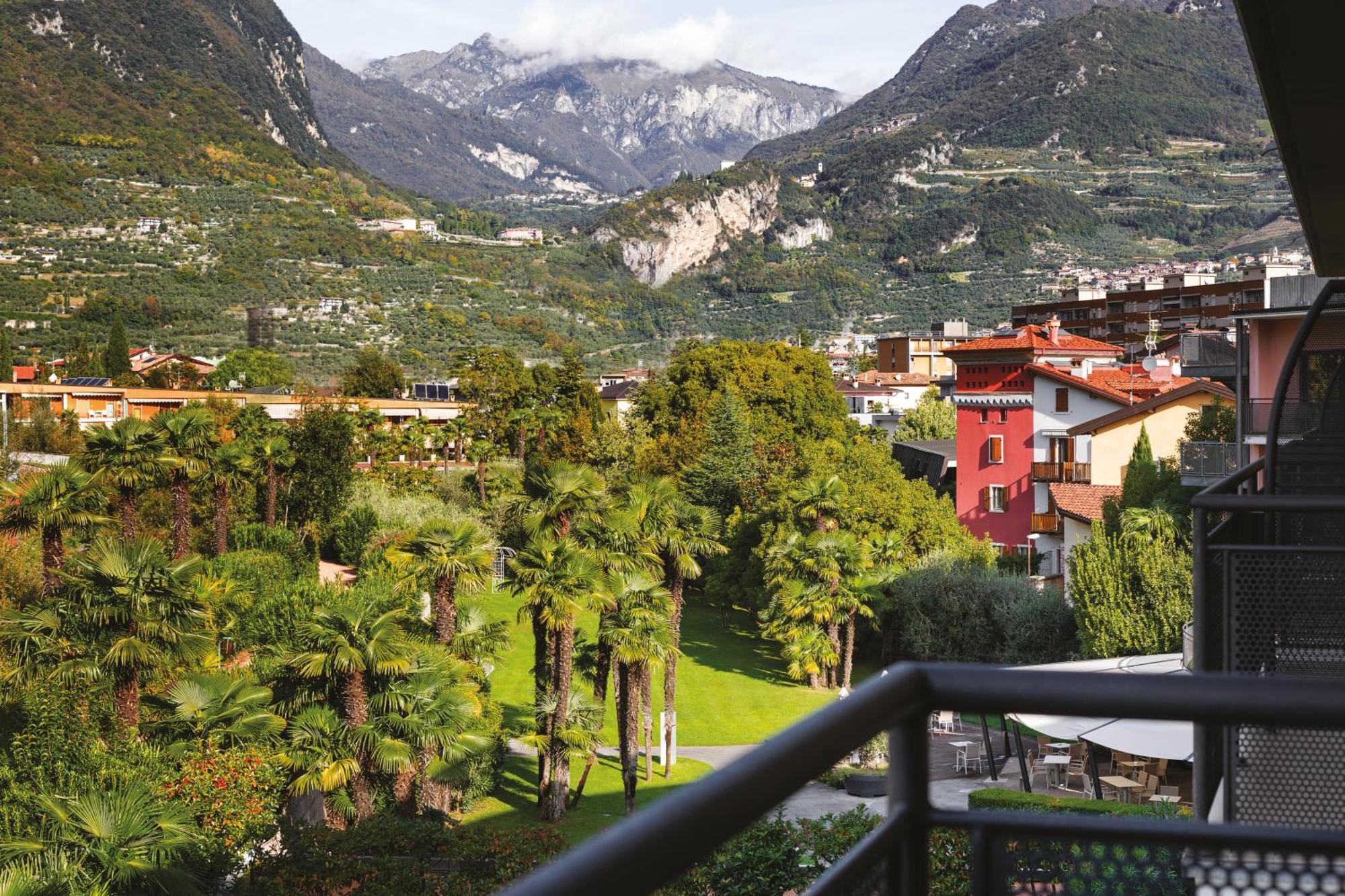 Astoria Resort Riva del Garda Esterno foto