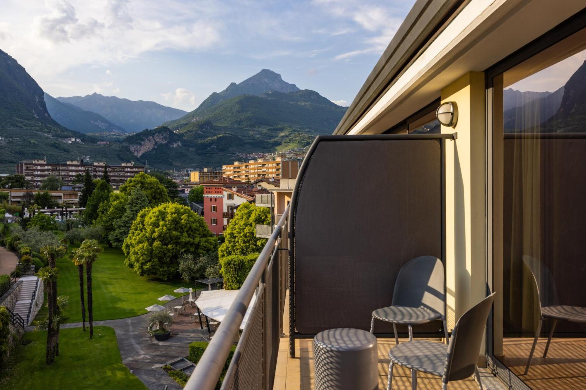 Astoria Resort Riva del Garda Esterno foto