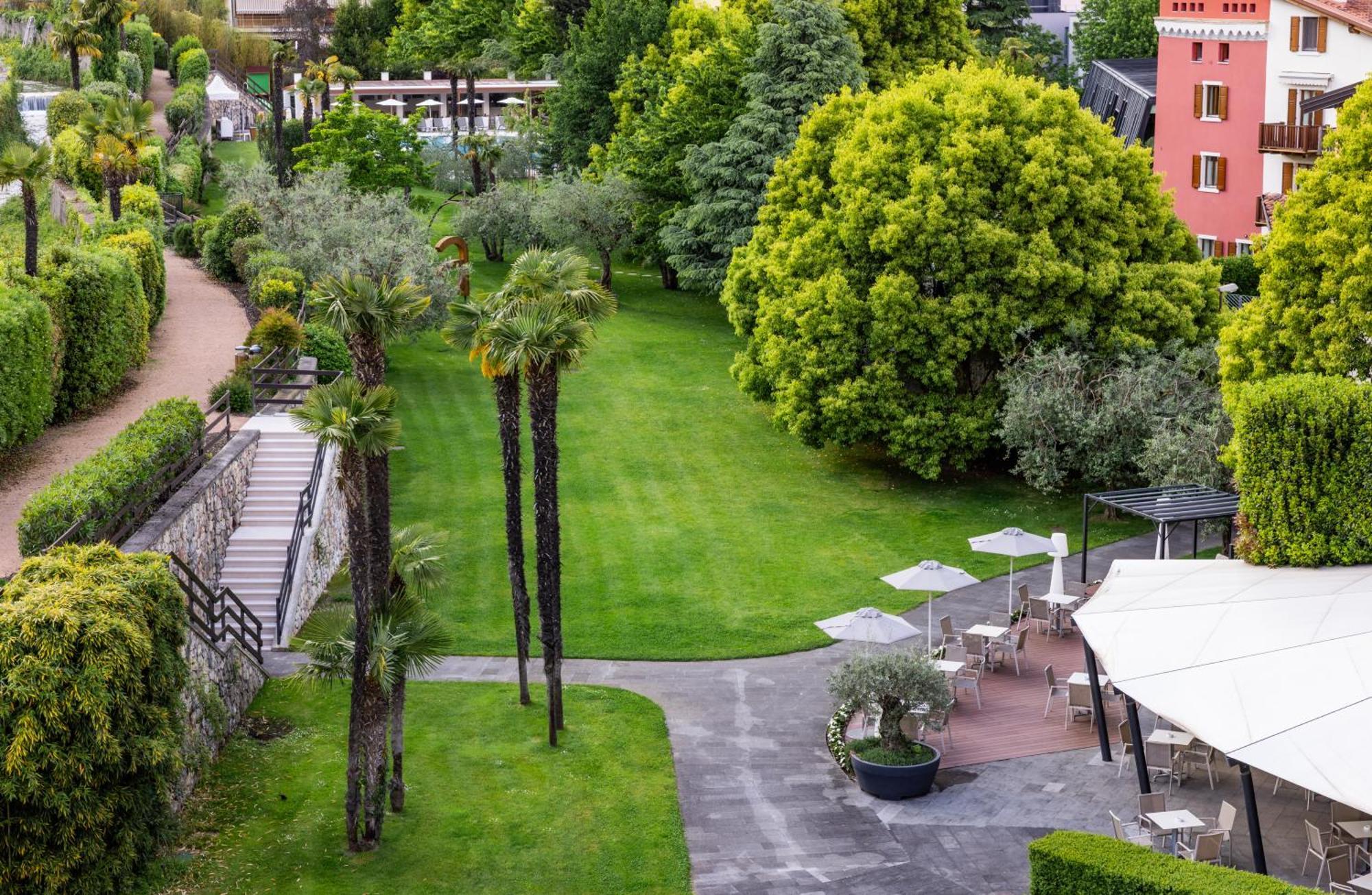 Astoria Resort Riva del Garda Esterno foto